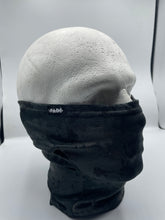 Charger l&#39;image dans la galerie, Speckle black balaclava - full face mask
